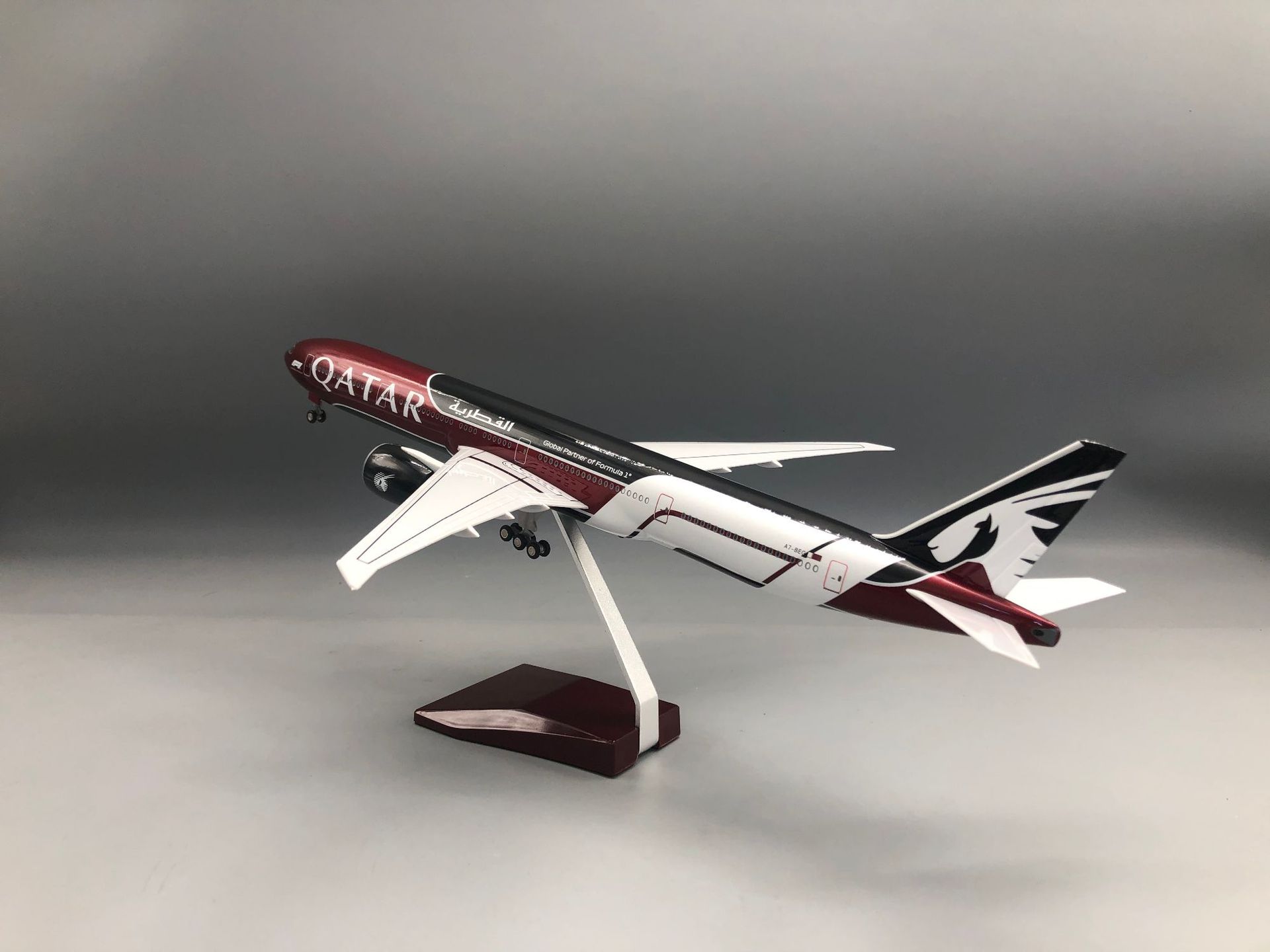 For B777-300 Qatar Model Airpl - Home Decor Qatar ulasan dan harga